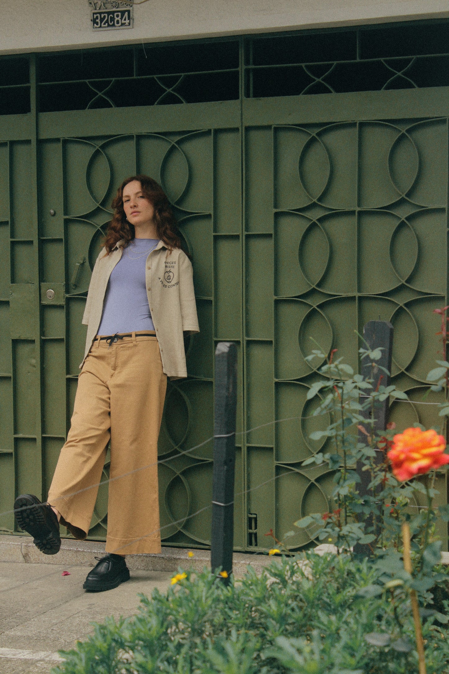 Camisa UNISEX triste contenta