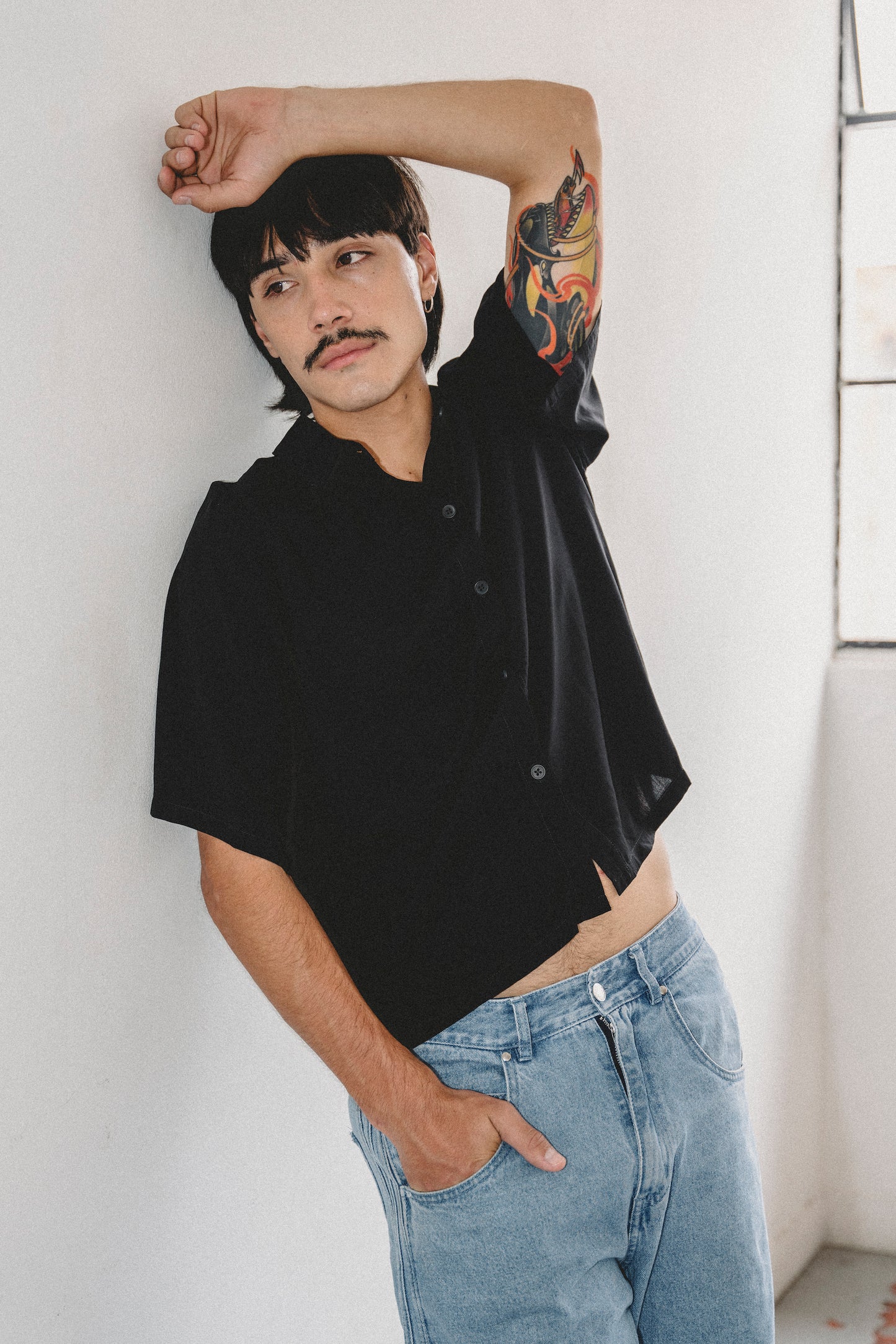 Camisa TODA NEGRA- UNISEX