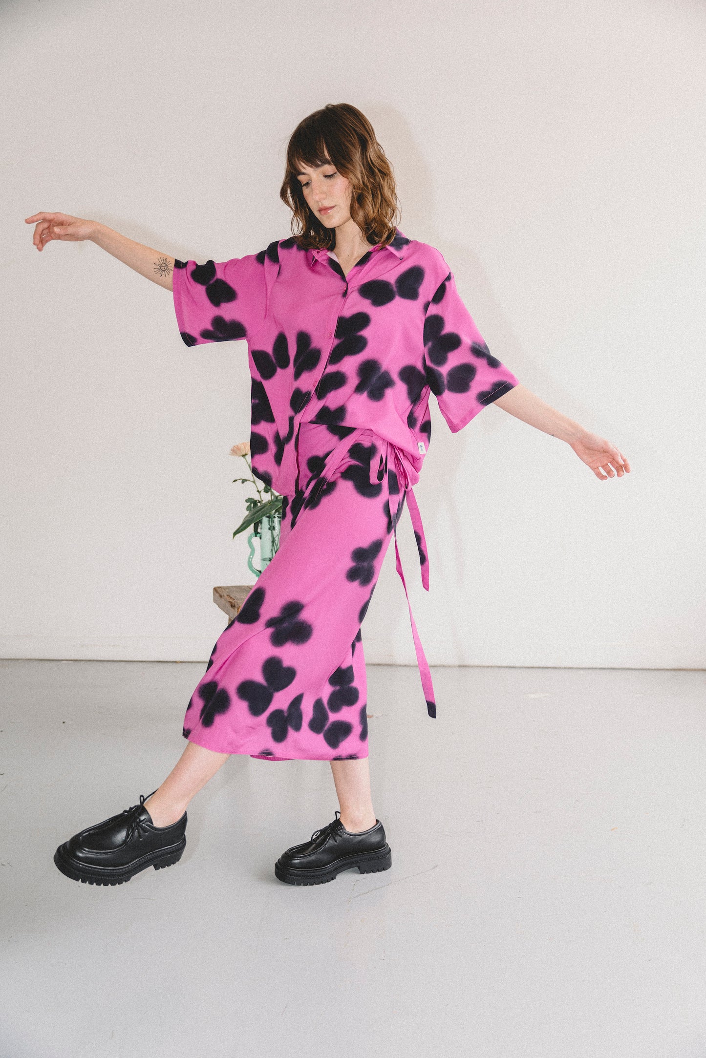 Camisa SOMBRAS rosa - UNISEX