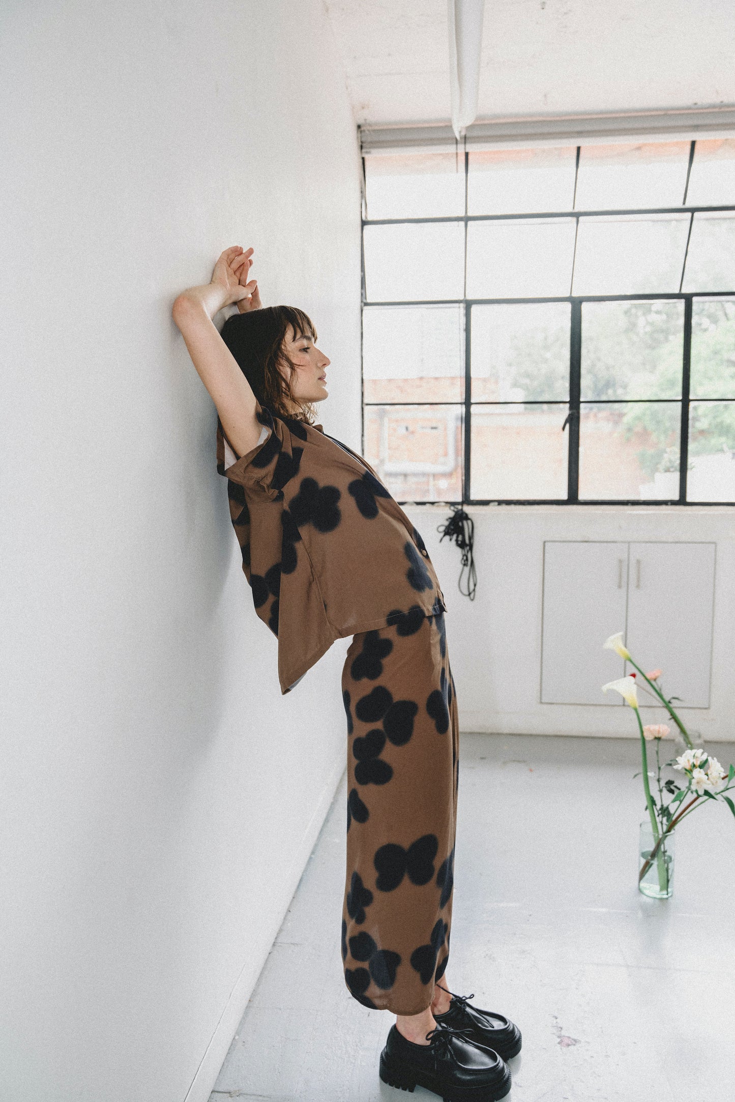 Camisa SOMBRAS café - UNISEX