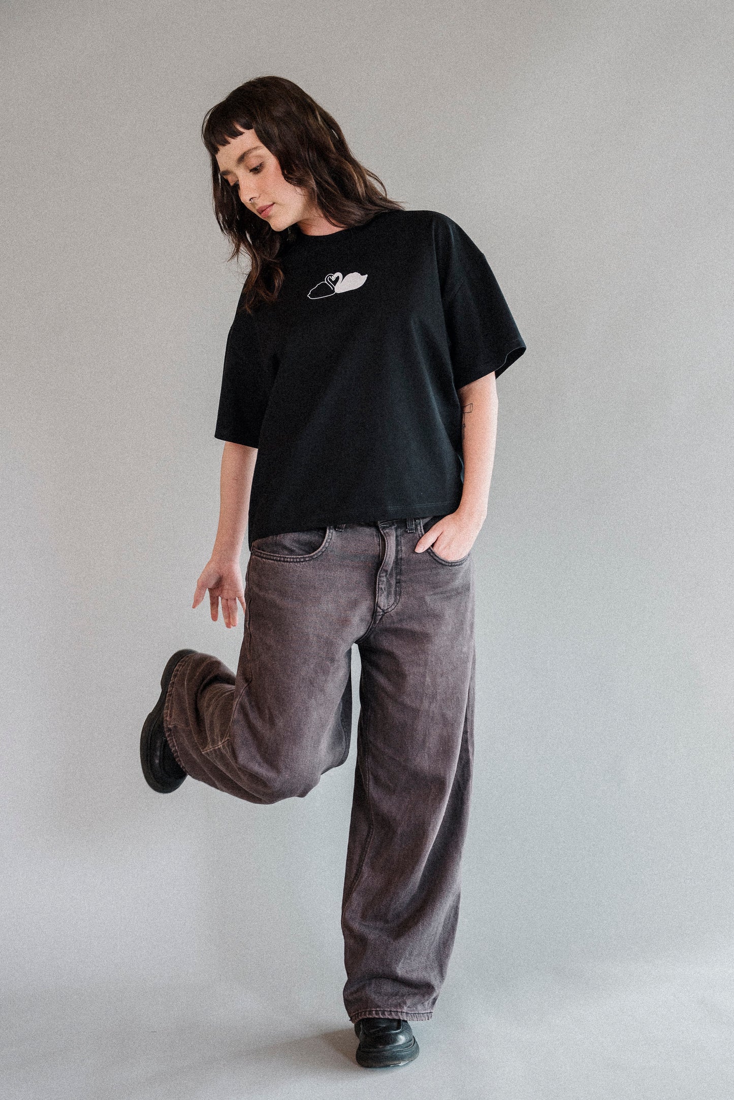 Camiseta unisex CISNES ENAMORADOS