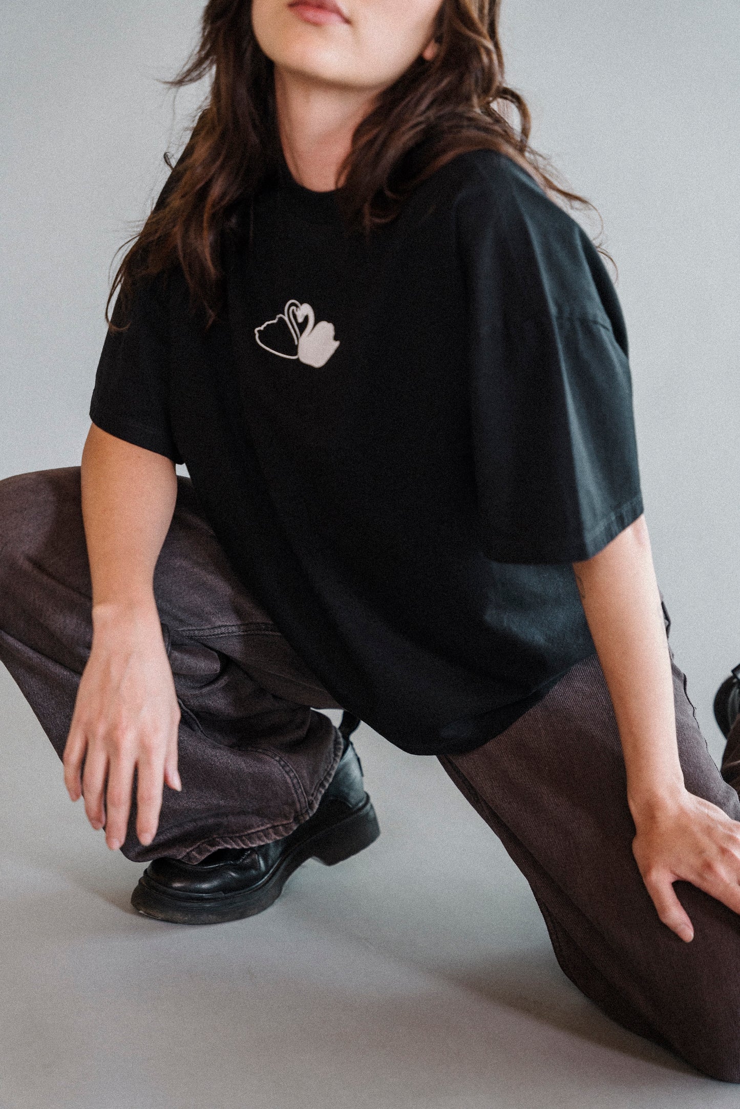 Camiseta unisex CISNES ENAMORADOS