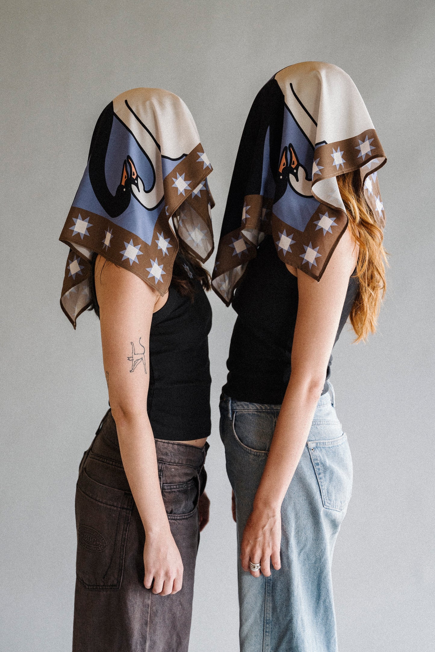 Pashmina CISNES ENAMORADOS