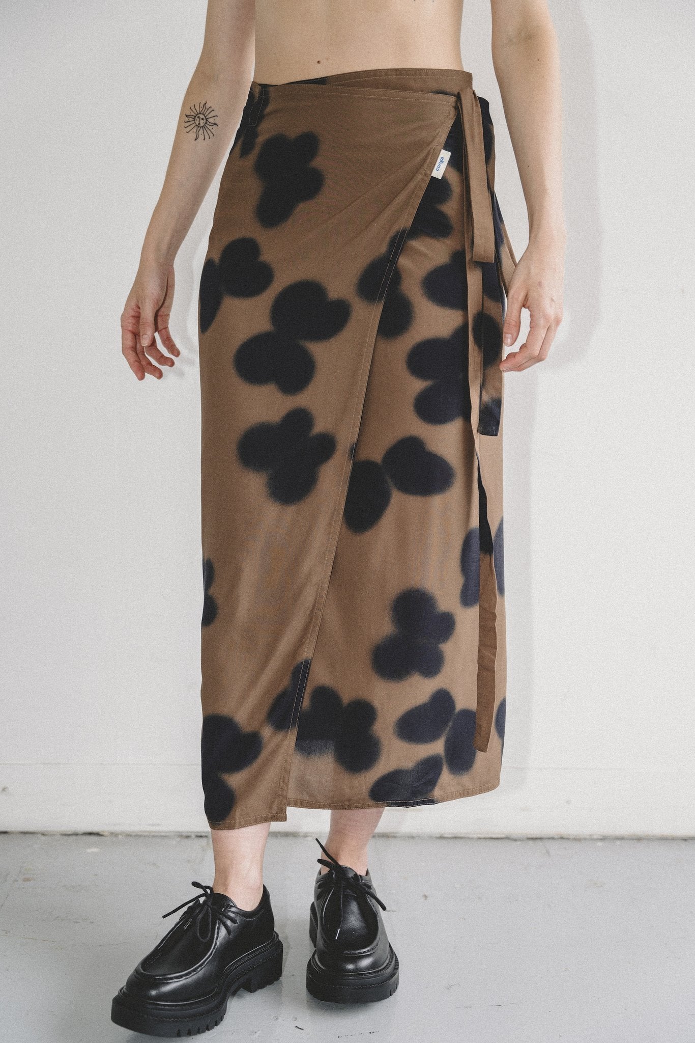 SET SOMBRAS (top + falda)