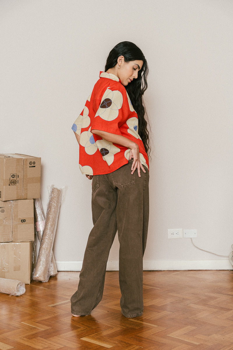 CAMISA FLORES FUEGO - UNISEX